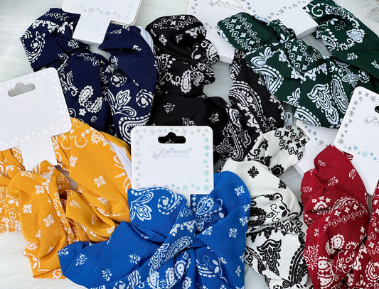 Bandana Zipper Pocket Scrunhie